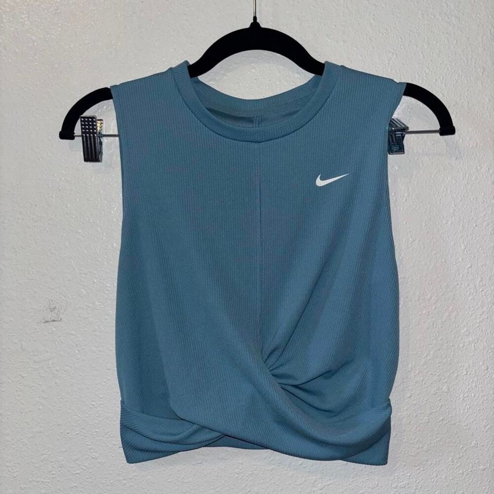 Nike Women's Blue Vest